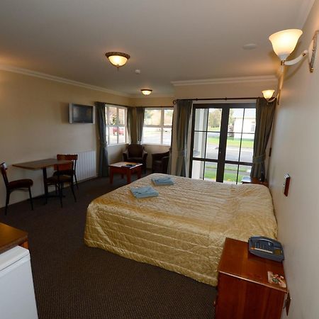 Lantern Court Motel Рийфтън Екстериор снимка