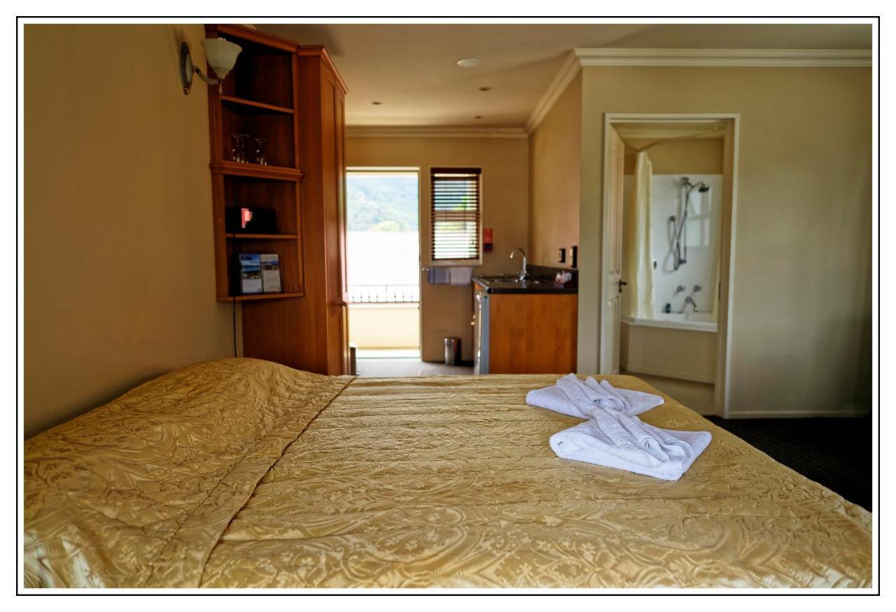 Lantern Court Motel Рийфтън Екстериор снимка