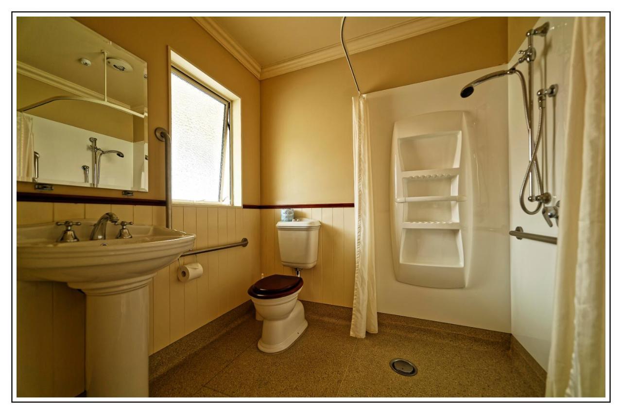 Lantern Court Motel Рийфтън Екстериор снимка