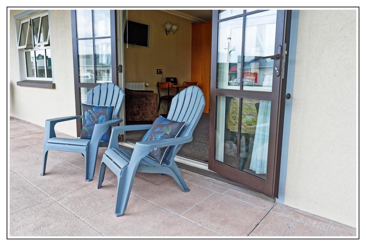 Lantern Court Motel Рийфтън Екстериор снимка