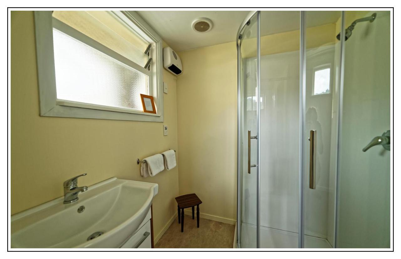 Lantern Court Motel Рийфтън Екстериор снимка