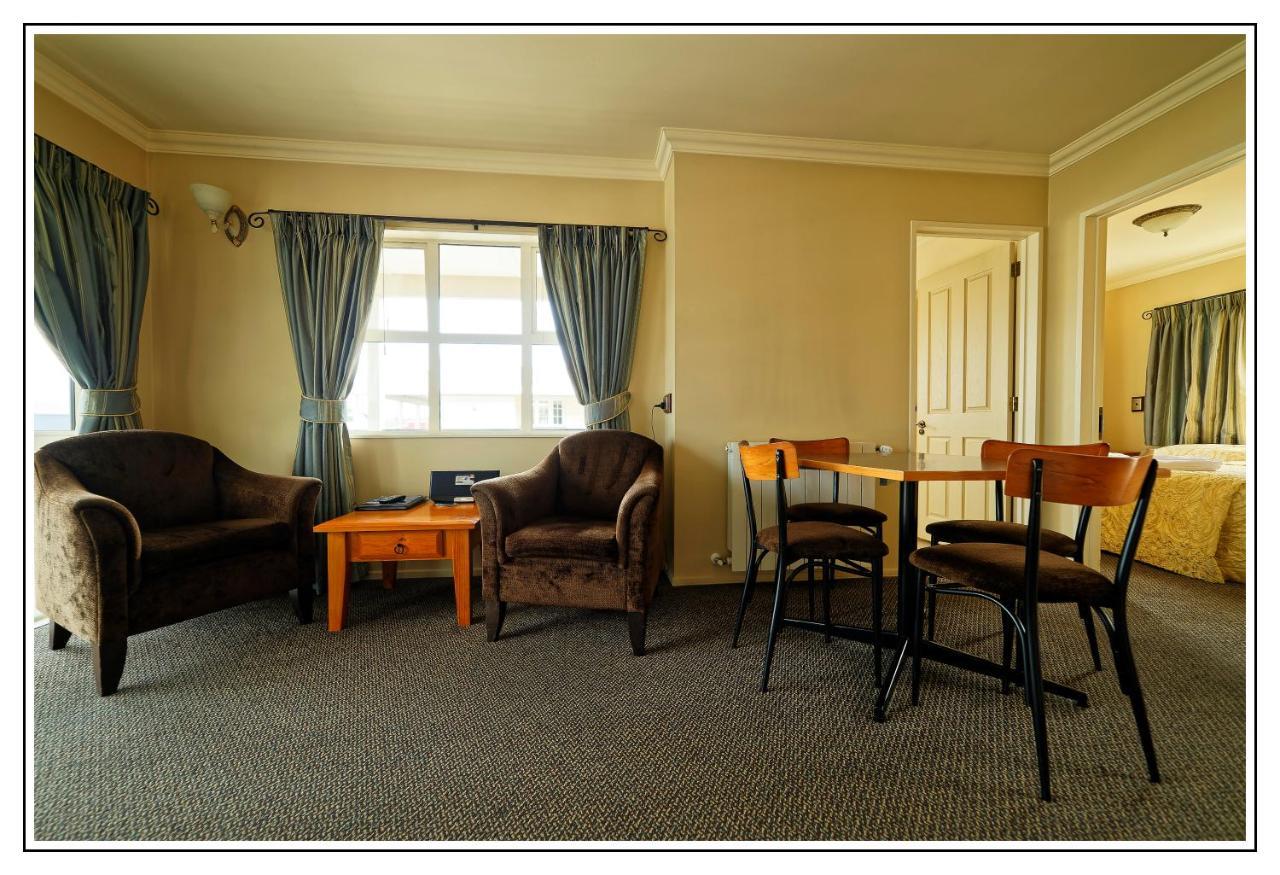 Lantern Court Motel Рийфтън Екстериор снимка