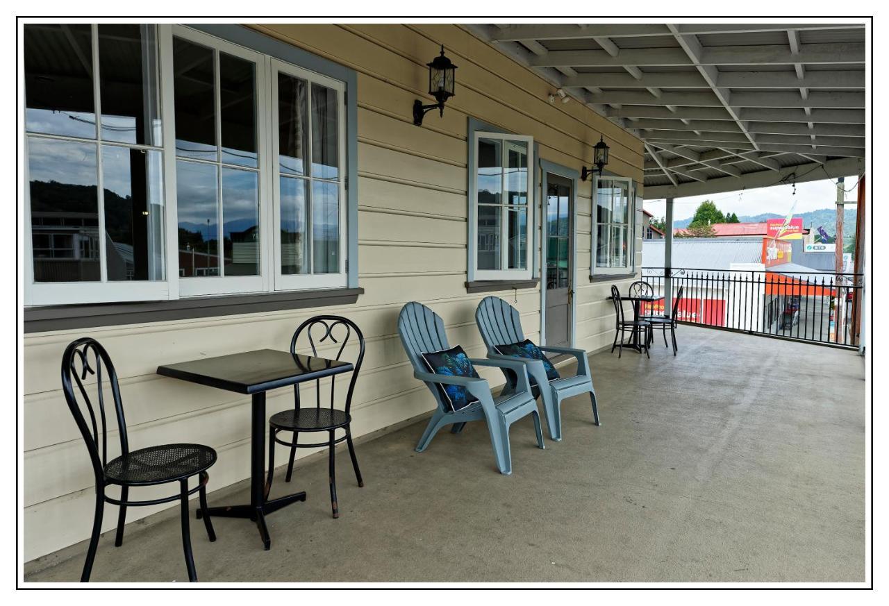Lantern Court Motel Рийфтън Екстериор снимка