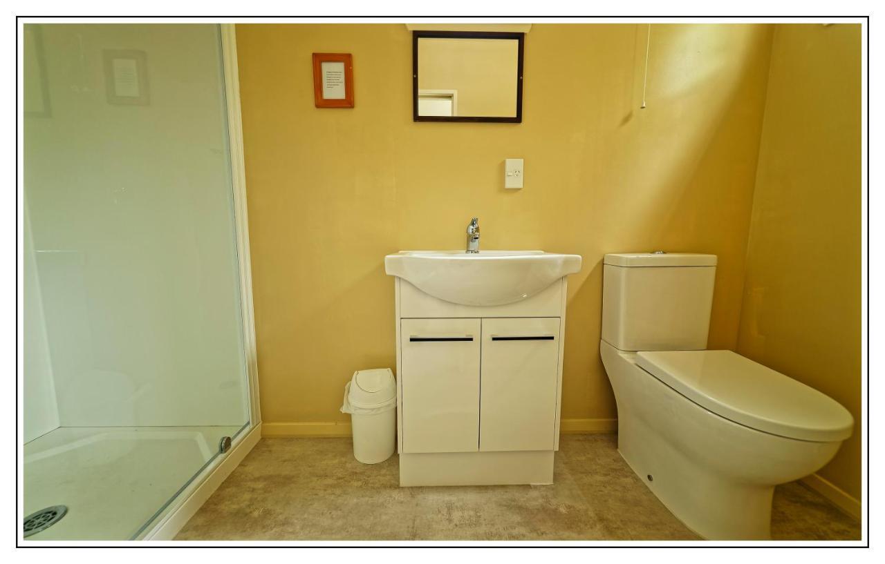 Lantern Court Motel Рийфтън Екстериор снимка