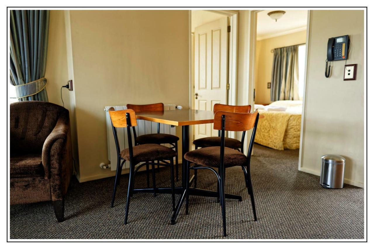 Lantern Court Motel Рийфтън Екстериор снимка